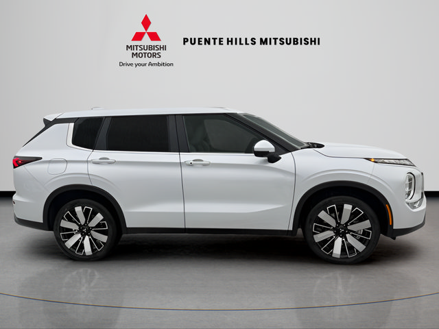 New 2026 Mitsubishi Outlander SE FWD image 4