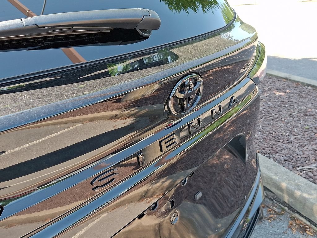 New 2026 Toyota Sienna XSE AWD/4WD image 18