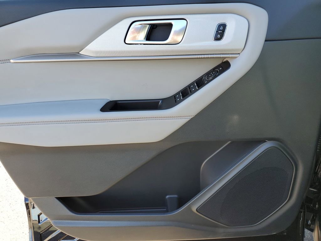New 2026 Ford Explorer Active w/ Active Comfort Package image 26