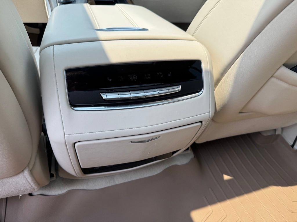 Certified 2023 Cadillac Escalade Premium Luxury Platinum w/ Heavy-Duty Trailer Package AWD/4WD image 20