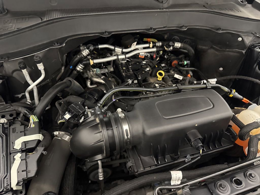 Used 2022 Ford Explorer XLT image 54