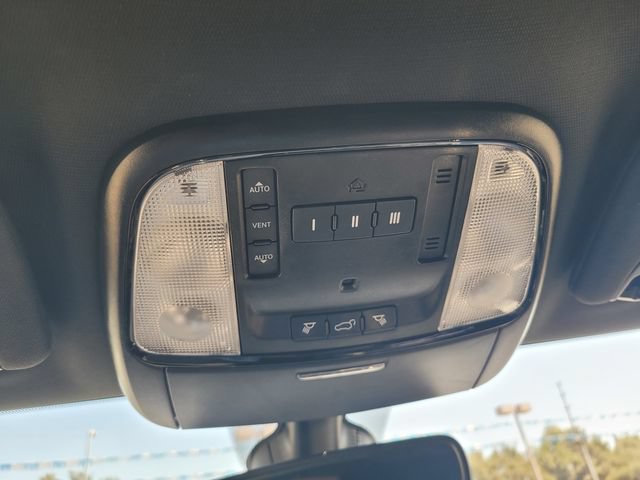 Used 2021 Dodge Durango R/T w/ Blacktop Package RWD image 22