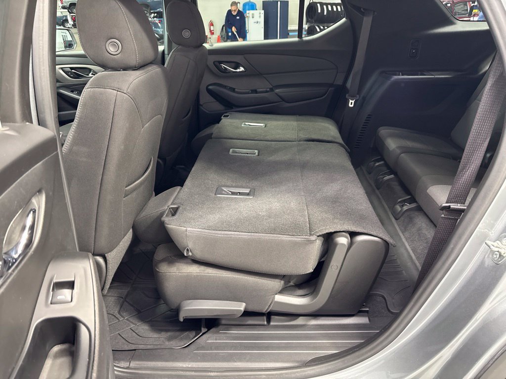 Used 2023 Chevrolet Traverse LT AWD/4WD image 37