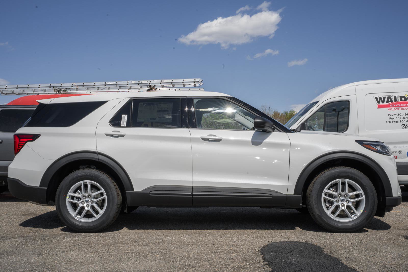 New 2026 Ford Explorer Active AWD/4WD image 4