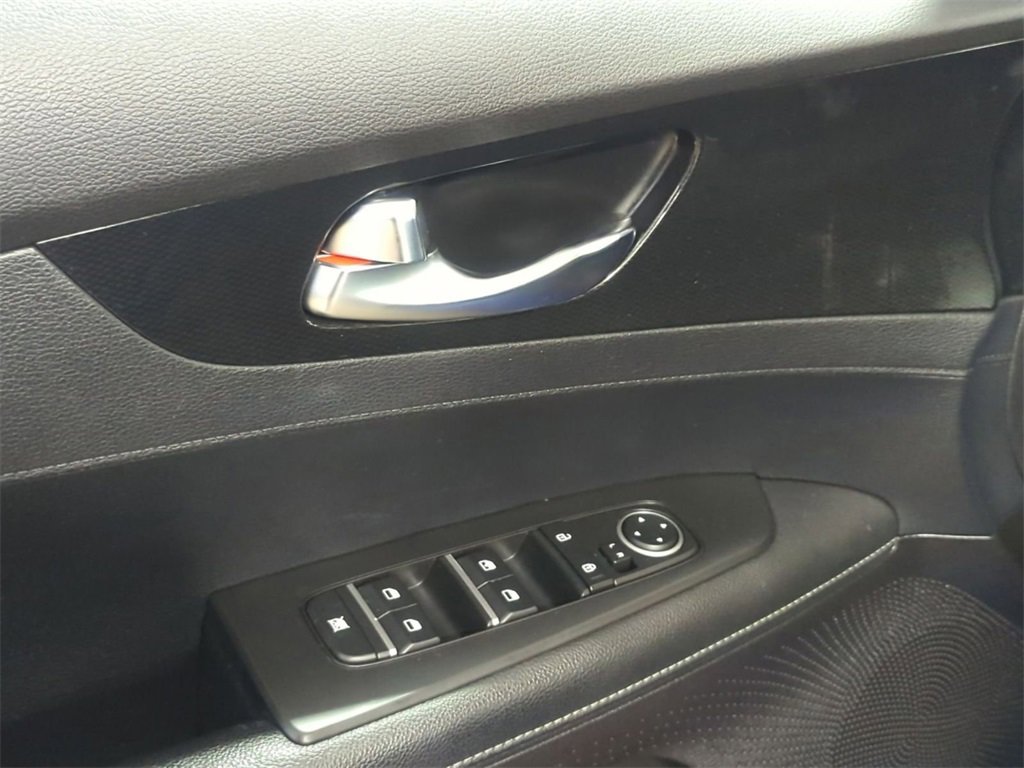 Used 2021 Kia Forte GT-Line image 15