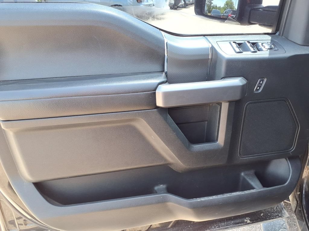 Used 2015 Ford F150 4x4 SuperCrew image 11