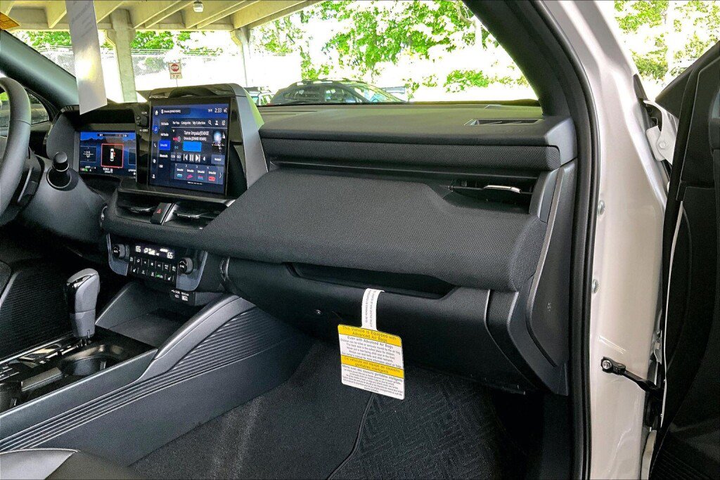 Certified 2026 Subaru Outback Premium AWD/4WD image 11