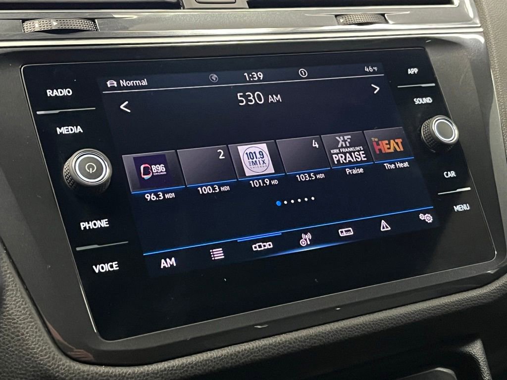 Certified 2022 Volkswagen Tiguan SE R-Line image 28