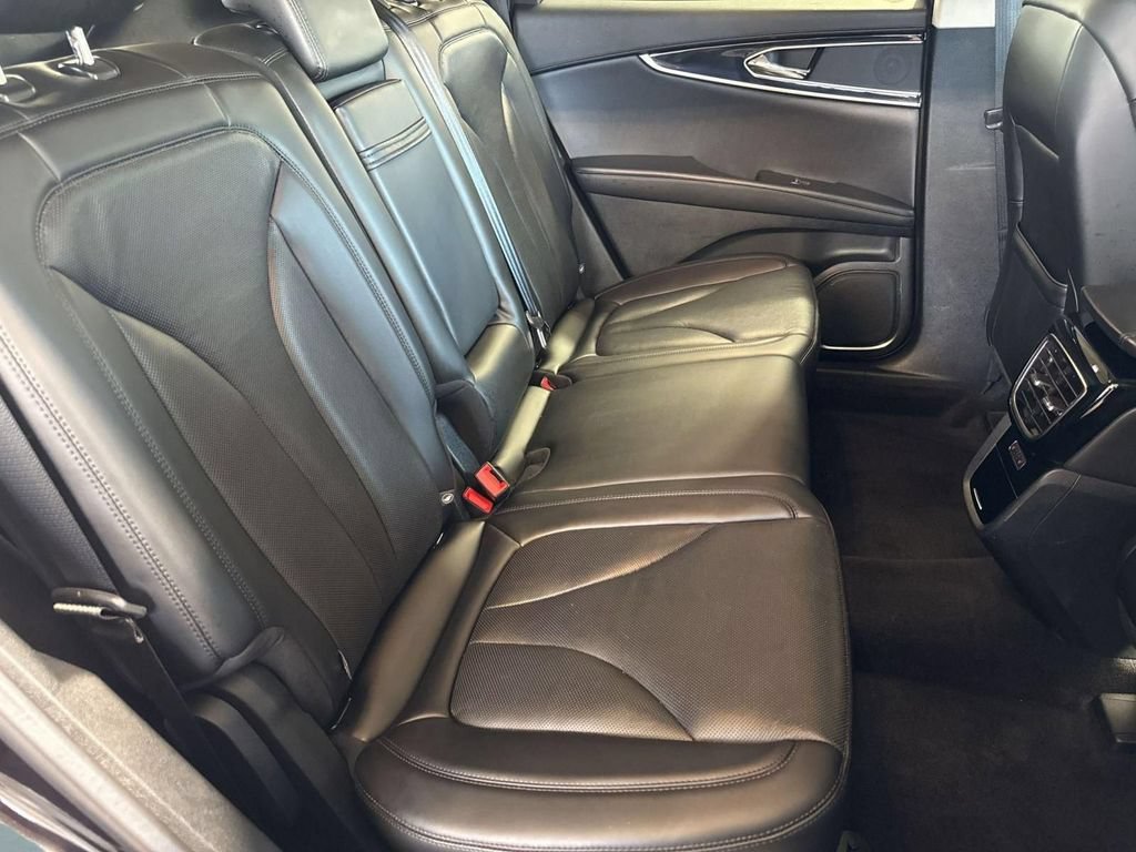 Certified 2022 Lincoln Nautilus Reserve AWD/4WD image 31