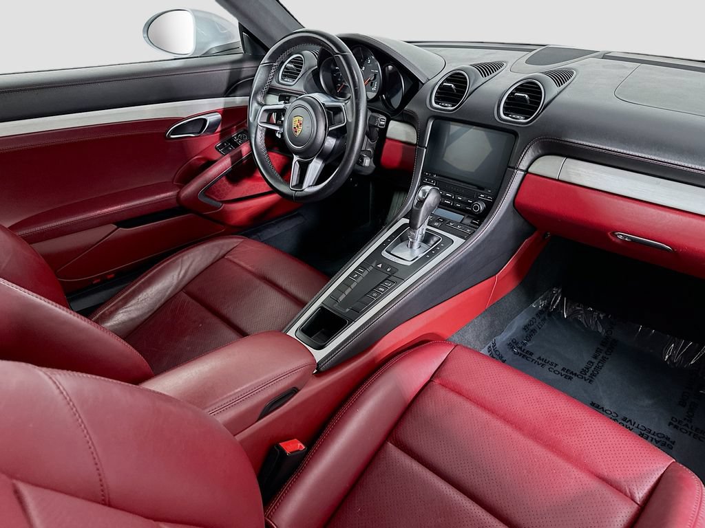 Used 2019 Porsche 718 Cayman RWD image 23