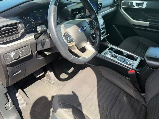 Used 2021 Ford Explorer XLT AWD/4WD image 11