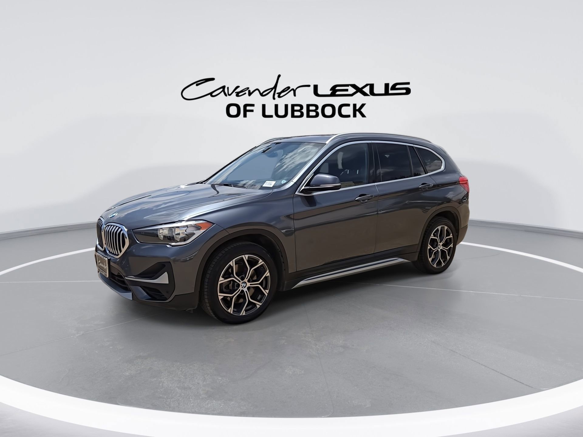 Used 2022 BMW X1 xDrive28i AWD/4WD image 4