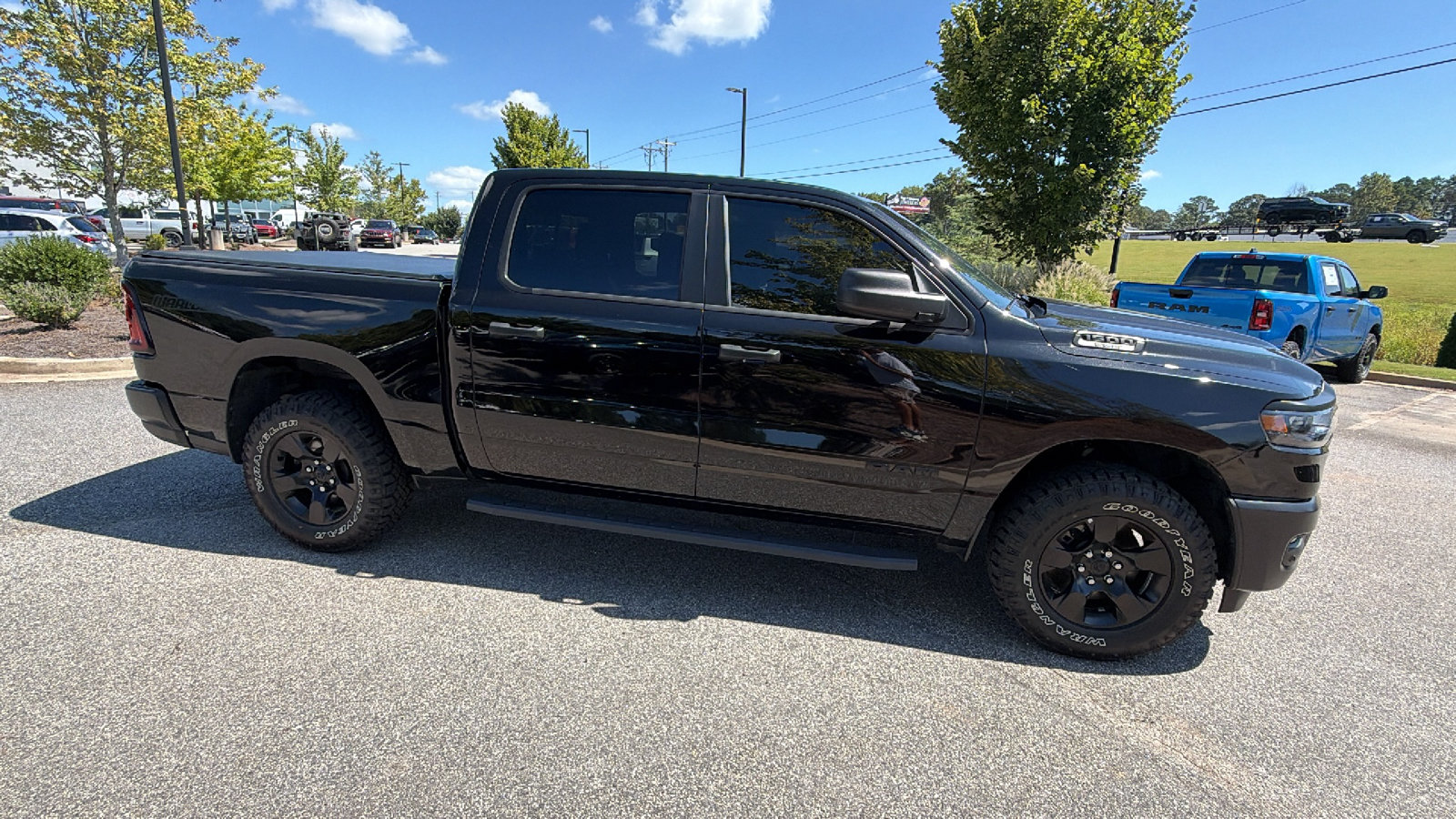 Used 2025 RAM 1500 Warlock AWD/4WD image 7