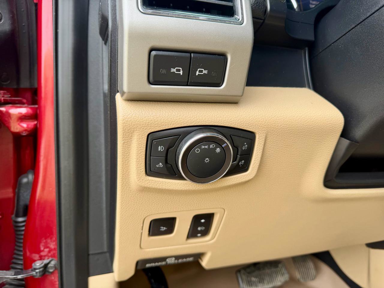 Used 2020 Ford F350 Lariat w/ Lariat Ultimate Package image 21