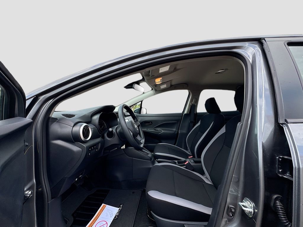 Used 2025 Nissan Versa S w/ S Plus Package image 17