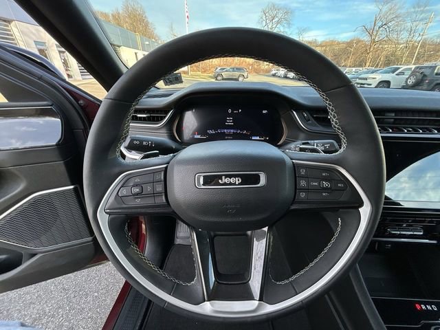 Used 2023 Jeep Grand Cherokee Altitude image 18