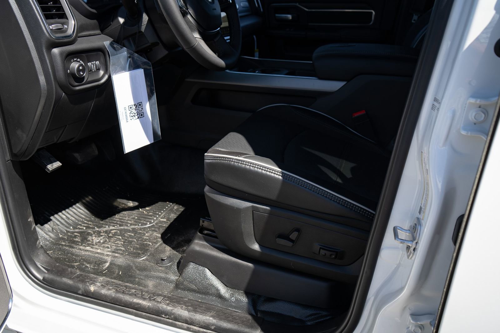 New 2026 RAM 4500 Tradesman w/ Laramie Trim Package image 16