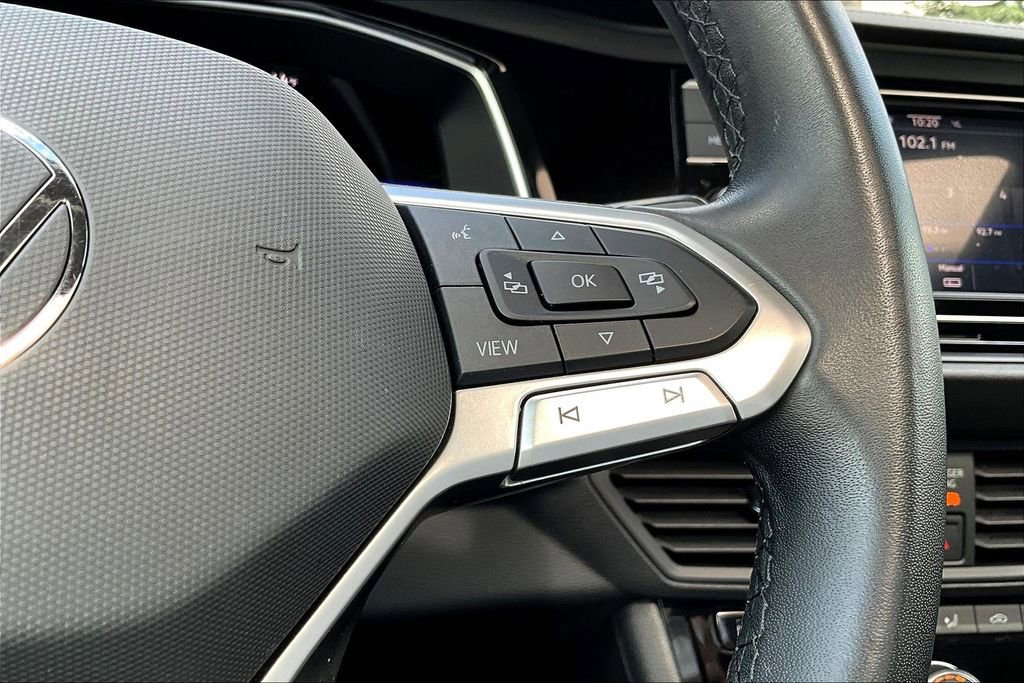 Used 2023 Volkswagen Jetta SE FWD image 9