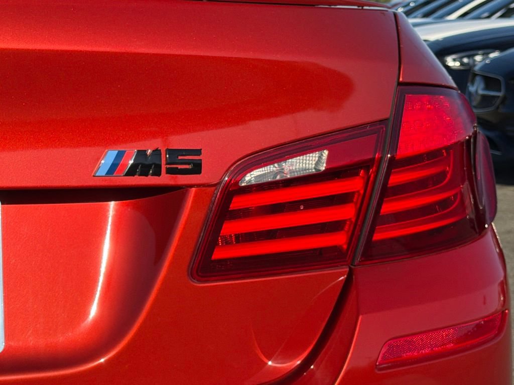 Used 2013 BMW M5 RWD image 14