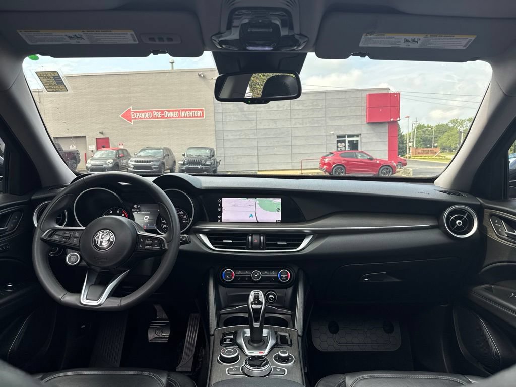 Used 2021 Alfa Romeo Stelvio Ti w/ Nero Edizione AWD/4WD image 34