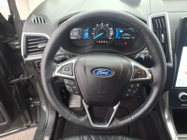 Used 2024 Ford Edge Titanium image 16