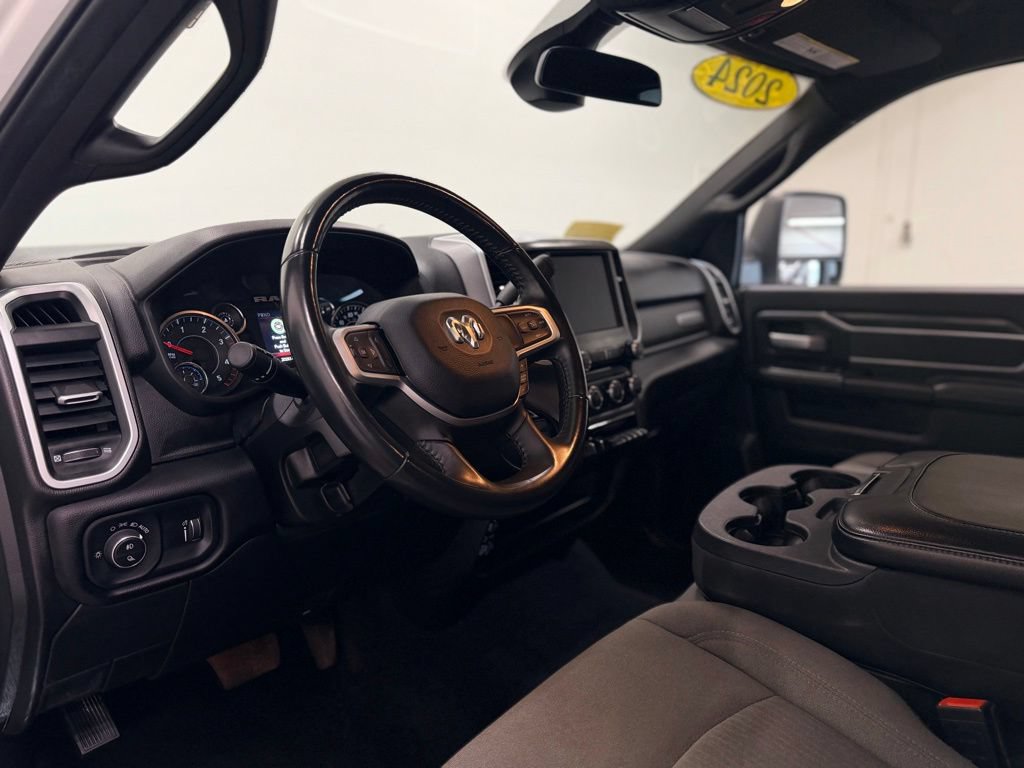 Used 2024 RAM 2500 Big Horn AWD/4WD image 9