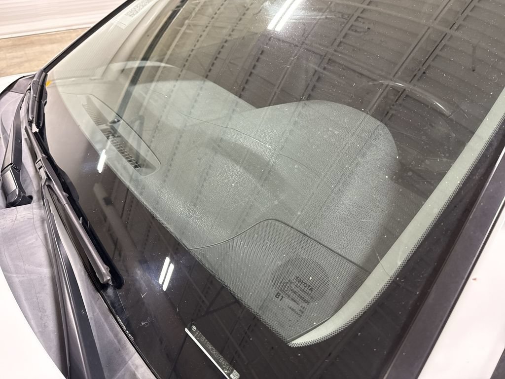 Used 2019 Toyota Camry SE w/ Convenience Package FWD image 33