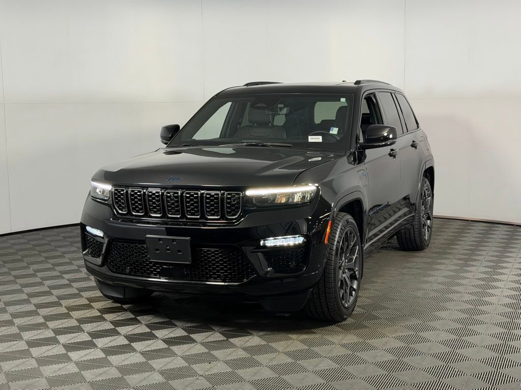 Used 2023 Jeep Grand Cherokee Summit image 10