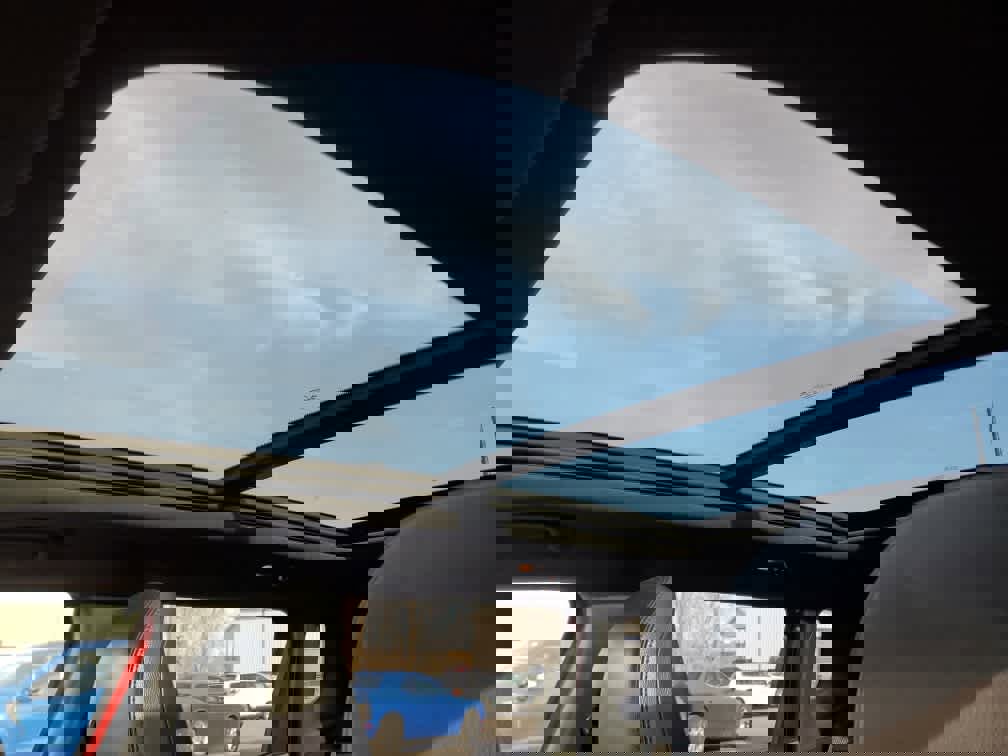 Used 2023 Jeep Compass Limited w/ Elite Group for (Red) Edition image 15