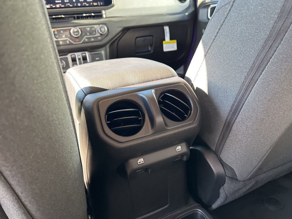 New 2026 Jeep Gladiator Sport AWD/4WD image 19