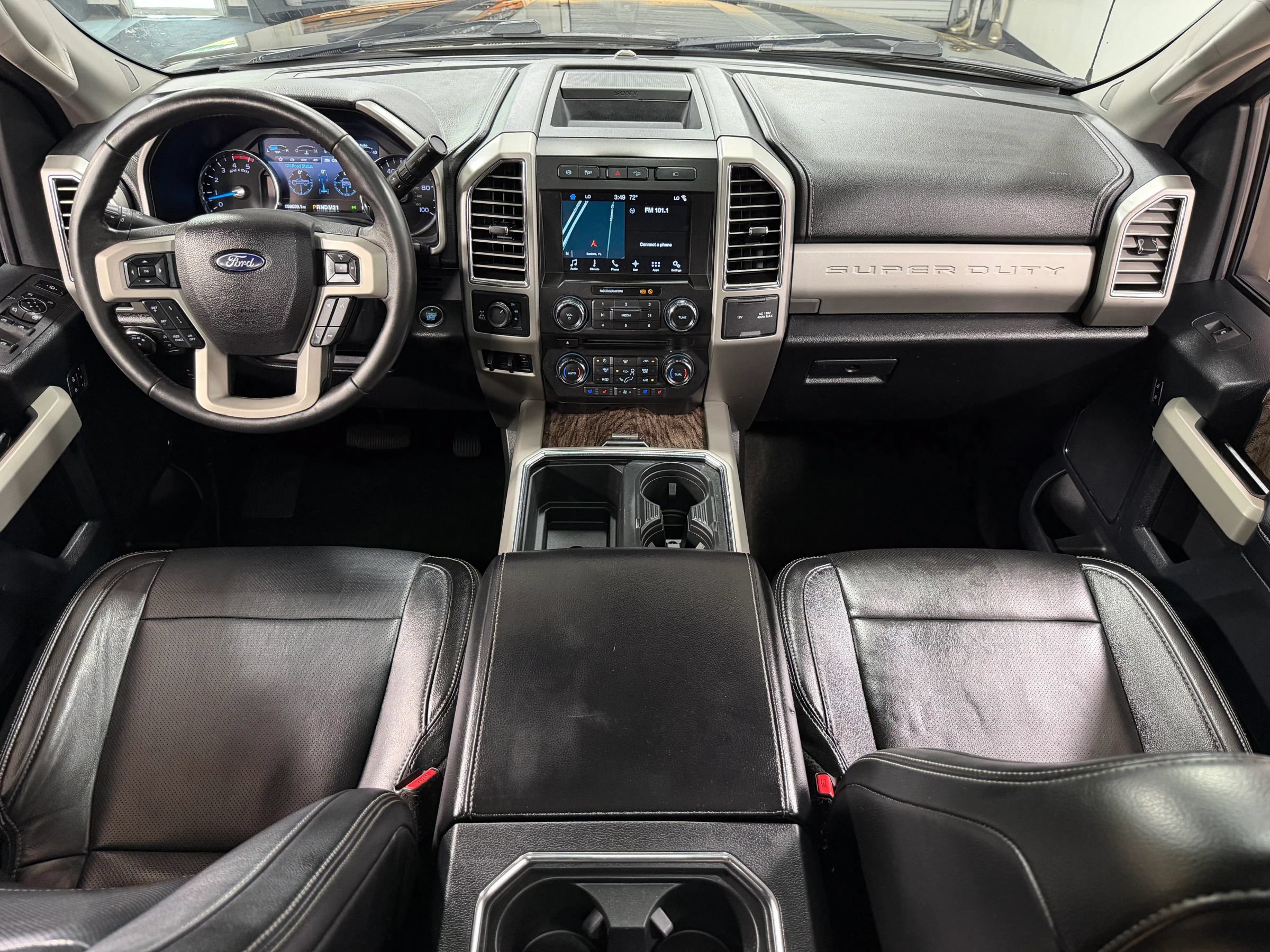 Used 2017 Ford F250 Lariat w/ Lariat Ultimate Package AWD/4WD image 24