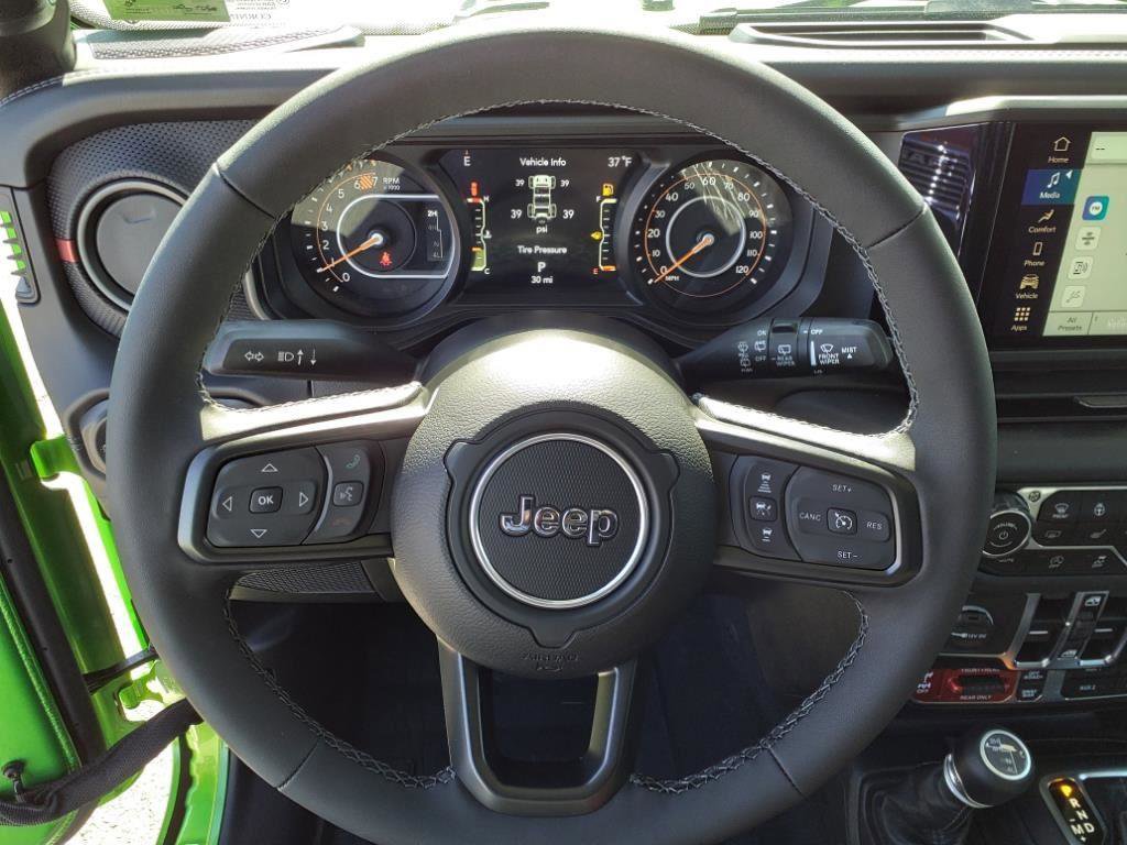 New 2025 Jeep Wrangler Unlimited Rubicon image 12