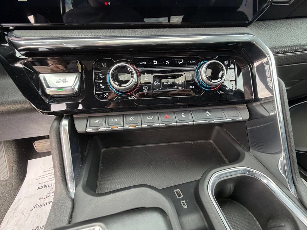 Used 2025 GMC Sierra 1500 Denali w/ Technology Package AWD/4WD image 30