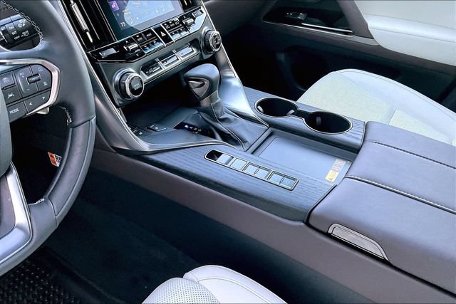 Certified 2025 Lexus LX 600 4WD w/ Accessory Package (2T) image 18