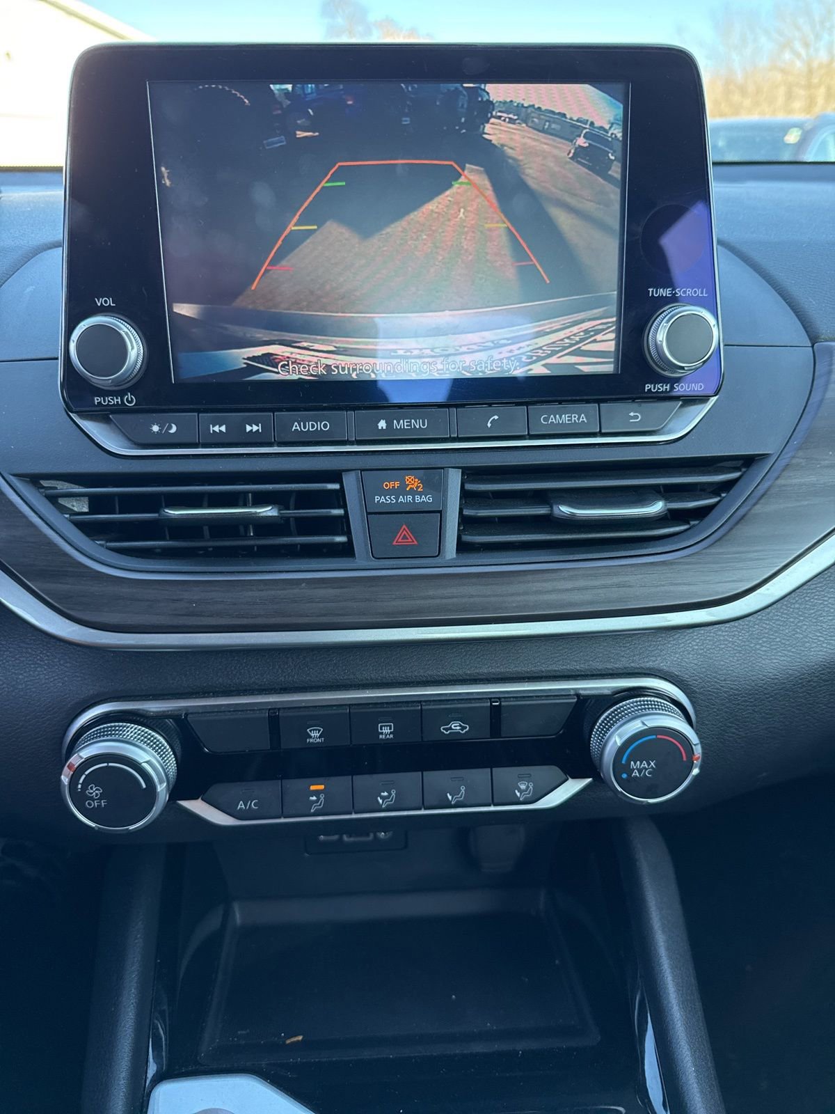 Used 2024 Nissan Altima 2.5 SV image 9