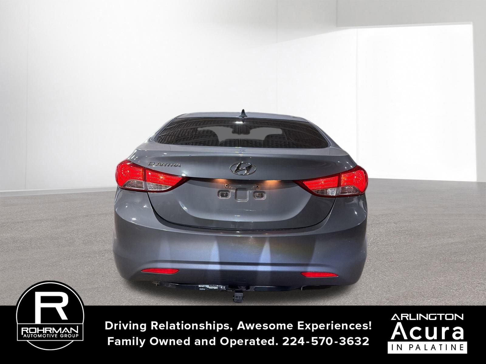 Used 2013 Hyundai Elantra GLS w/ Preferred Pkg image 3