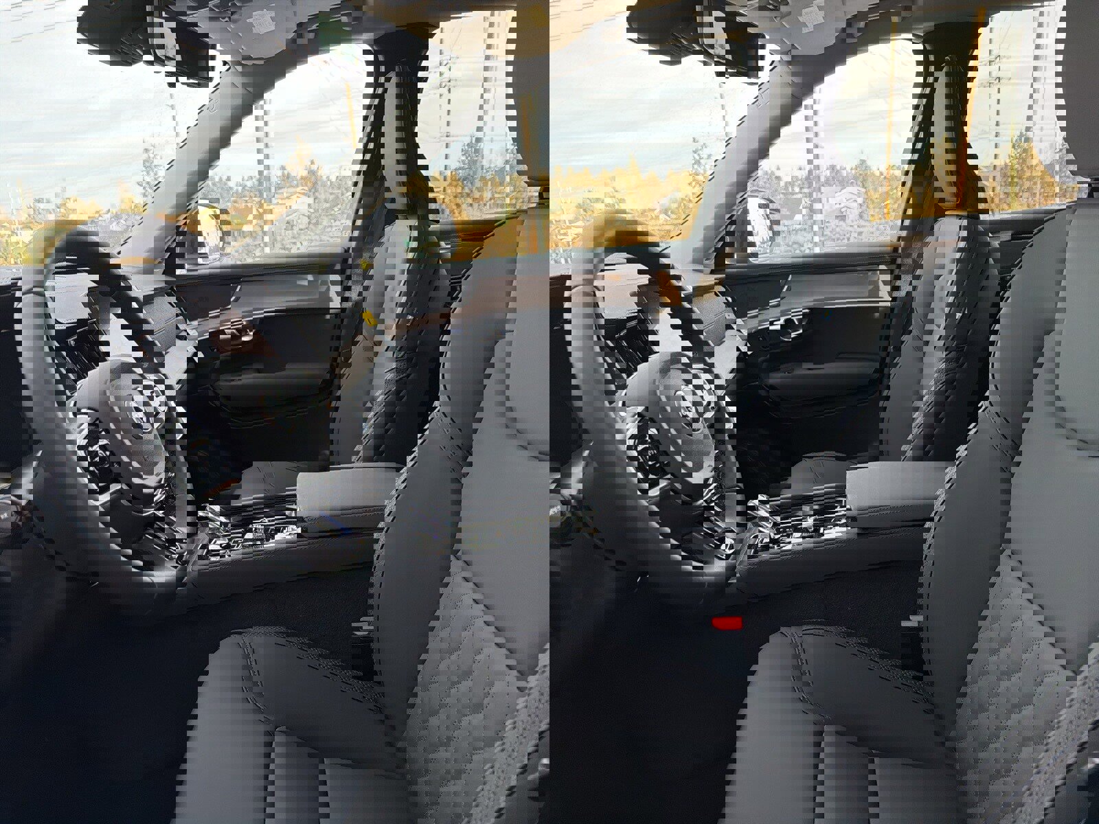 New 2026 Volvo XC90 B5 Core w/ Protection Package Premier image 12