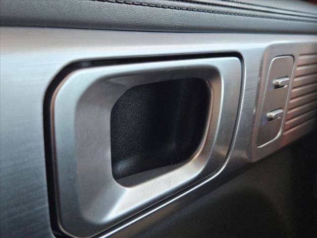 Used 2025 Hyundai Santa Fe Calligraphy image 18