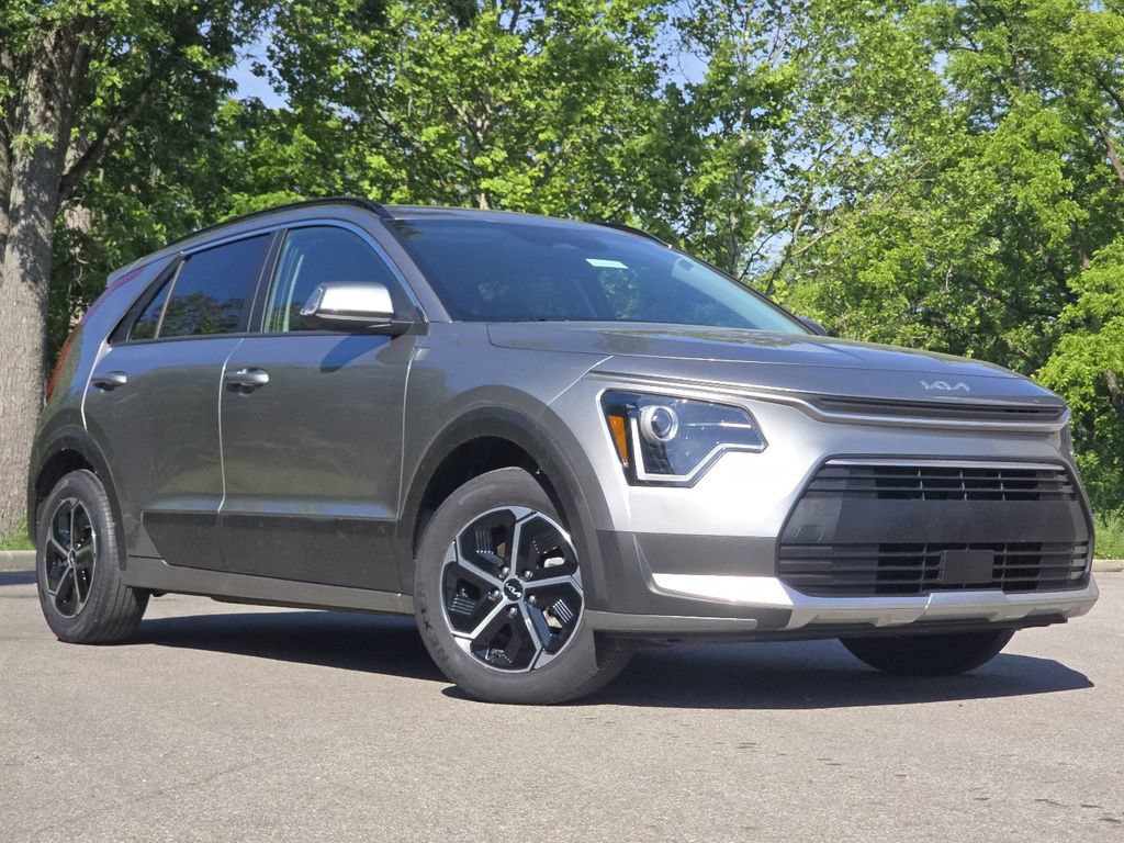 Used 2023 Kia Niro EX