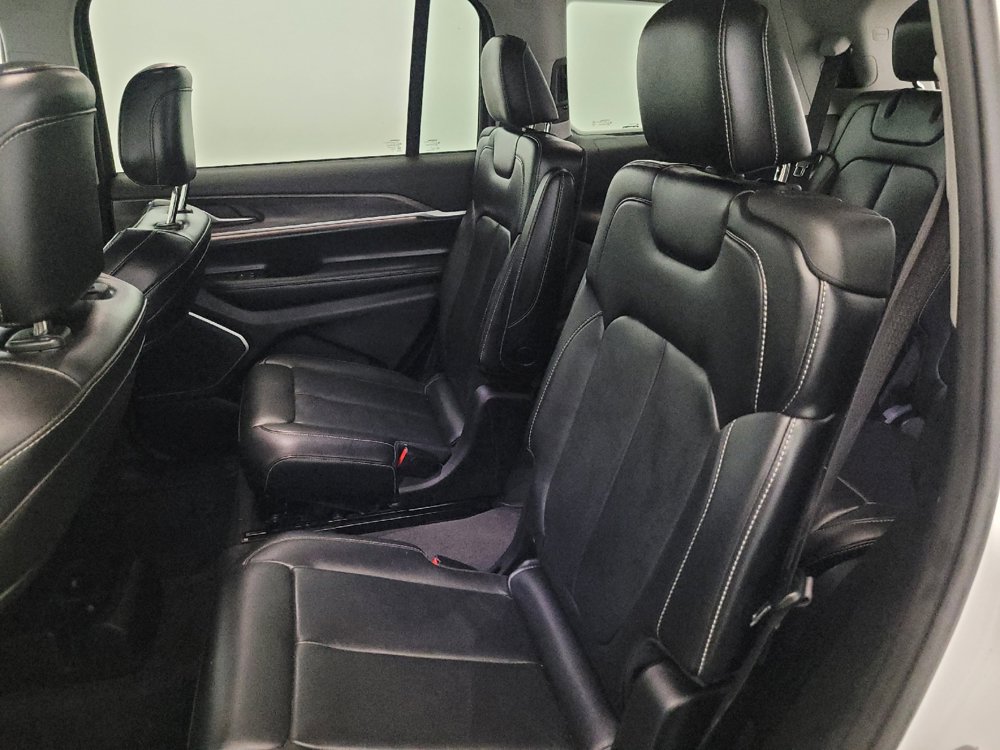 Used 2021 Jeep Grand Cherokee L Limited AWD/4WD image 18