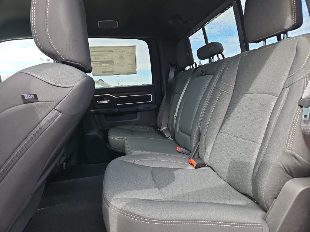 New 2026 RAM 2500 Big Horn AWD/4WD image 9