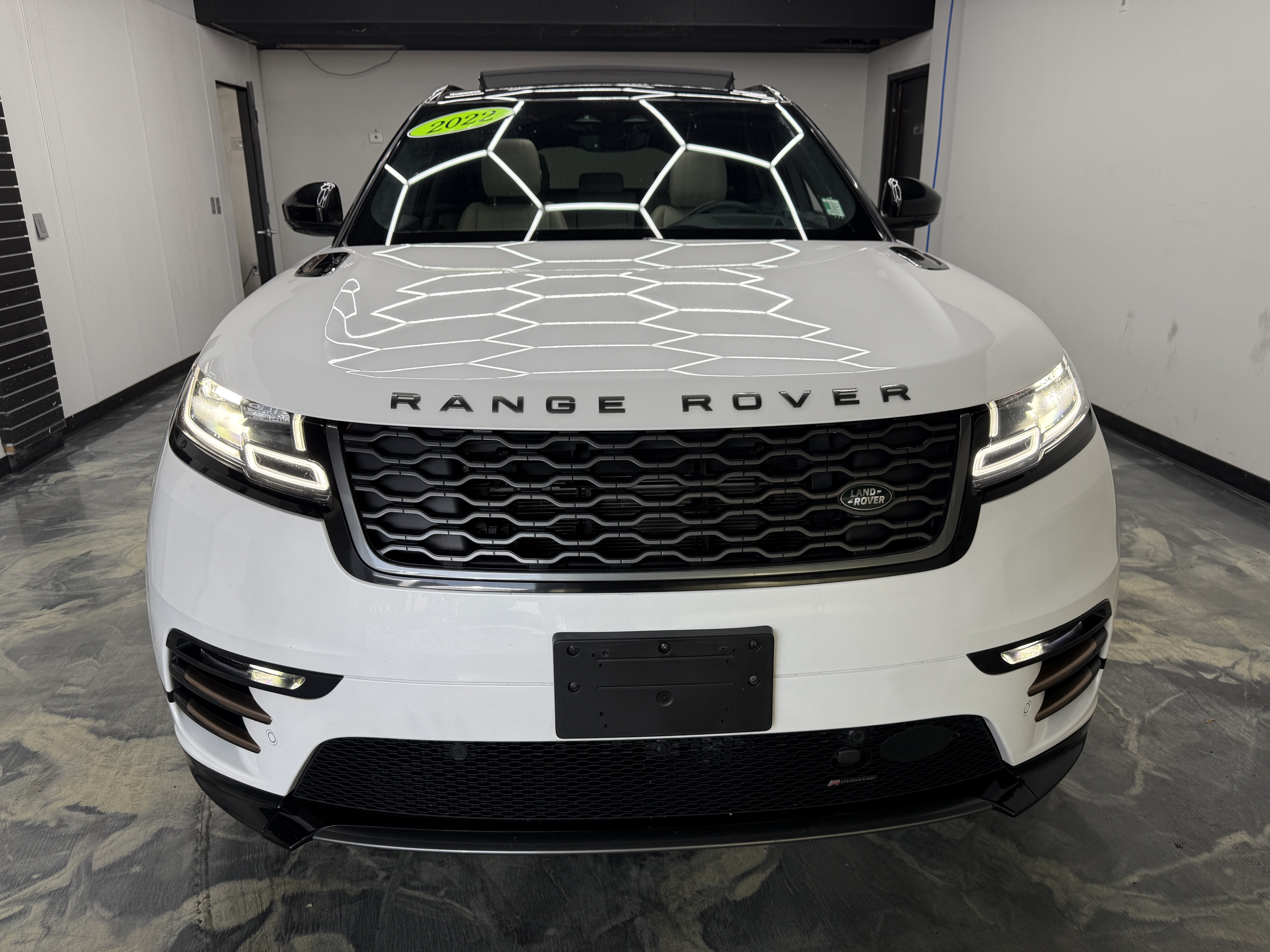 Used 2022 Land Rover Range Rover Velar R-Dynamic S AWD/4WD image 9