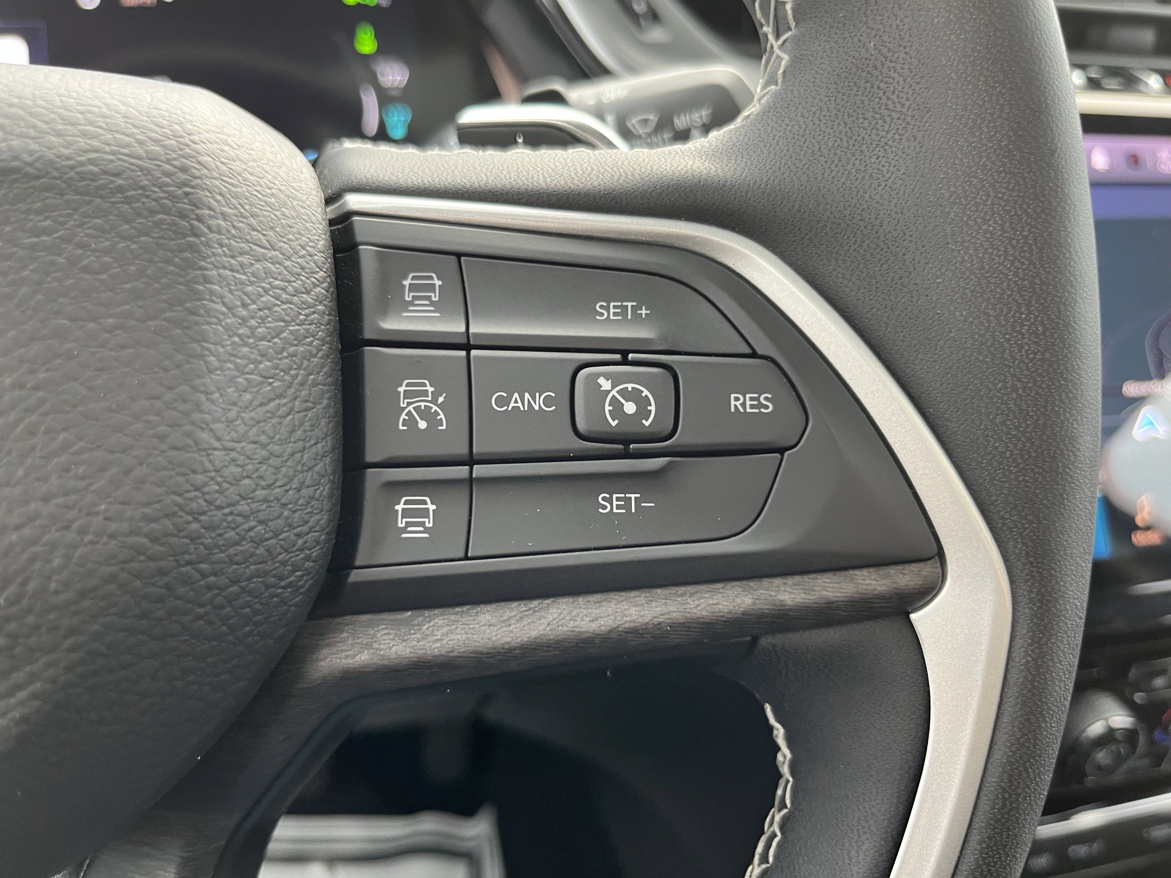 Used 2022 Jeep Grand Cherokee Limited 4xe image 28