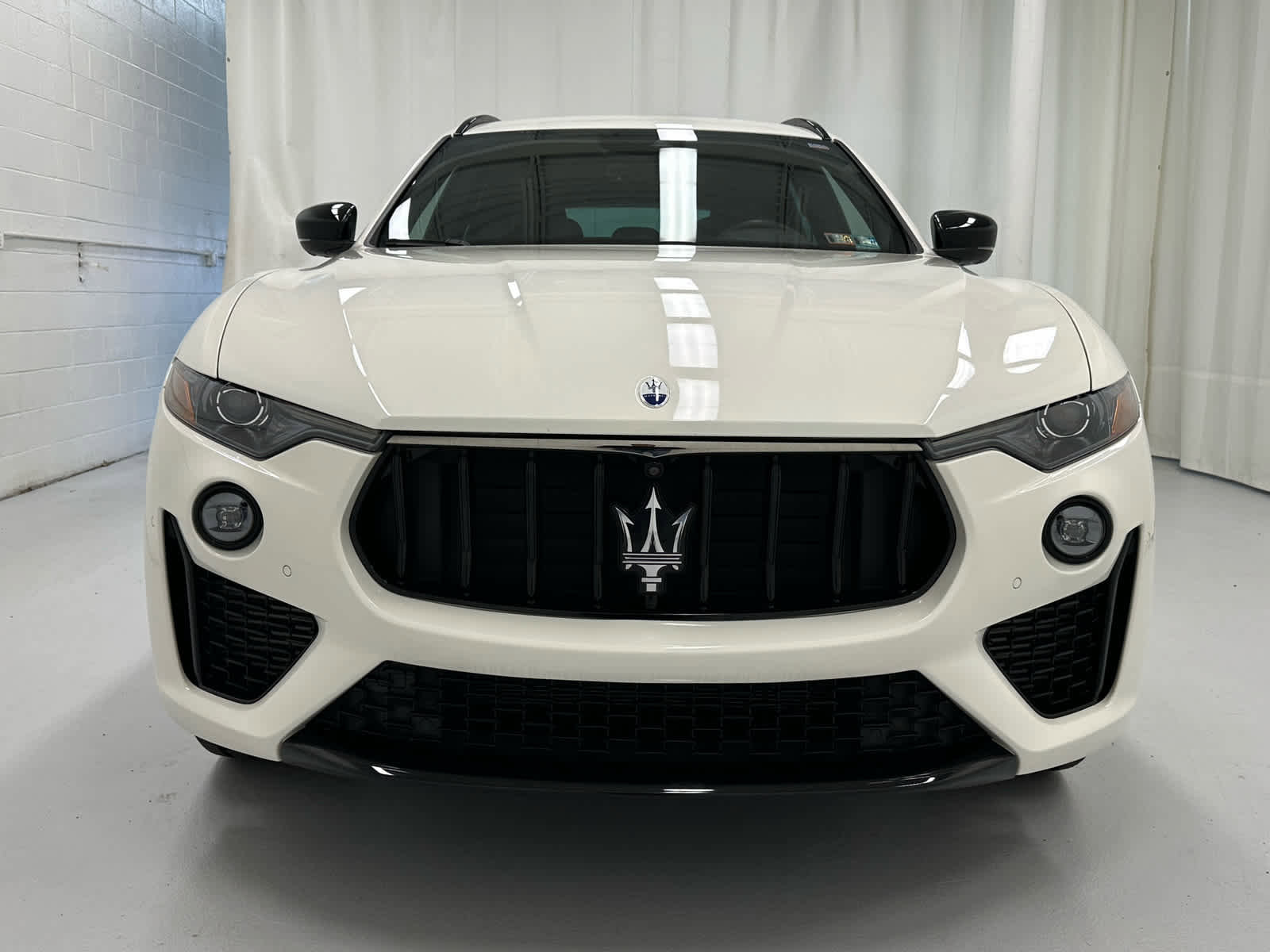 Used 2024 Maserati Levante Modena Ultima AWD/4WD image 3
