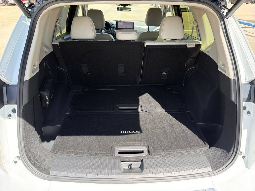 Used 2024 Nissan Rogue SL w/ SL Premium Package AWD/4WD image 23