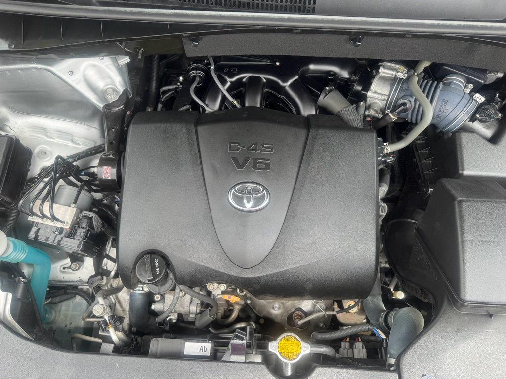 Used 2017 Toyota Highlander SE FWD image 29