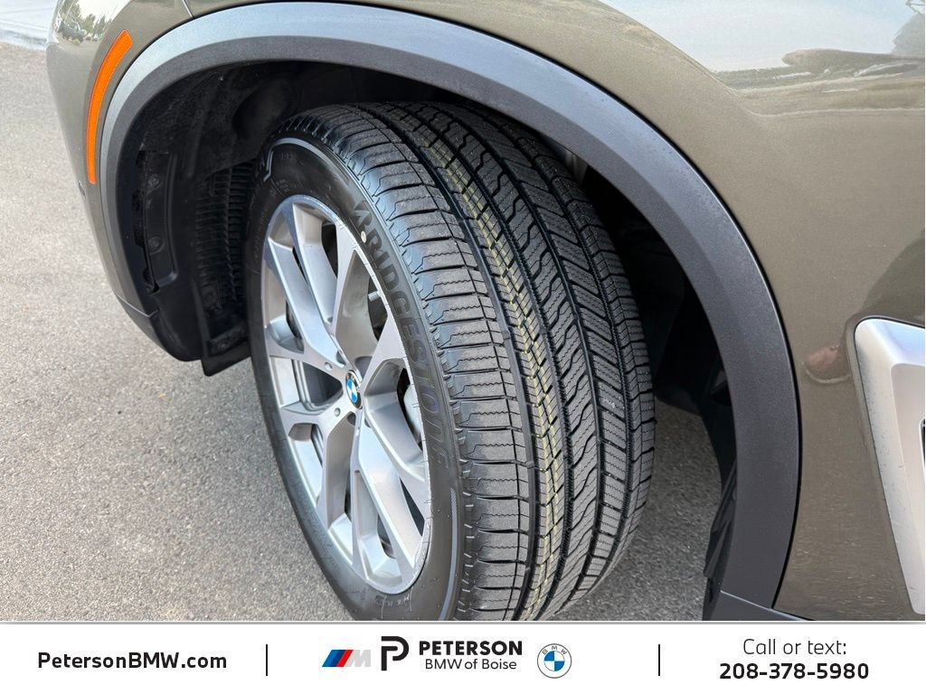 Used 2024 BMW X5 xDrive40i w/ Premium Package AWD/4WD image 38