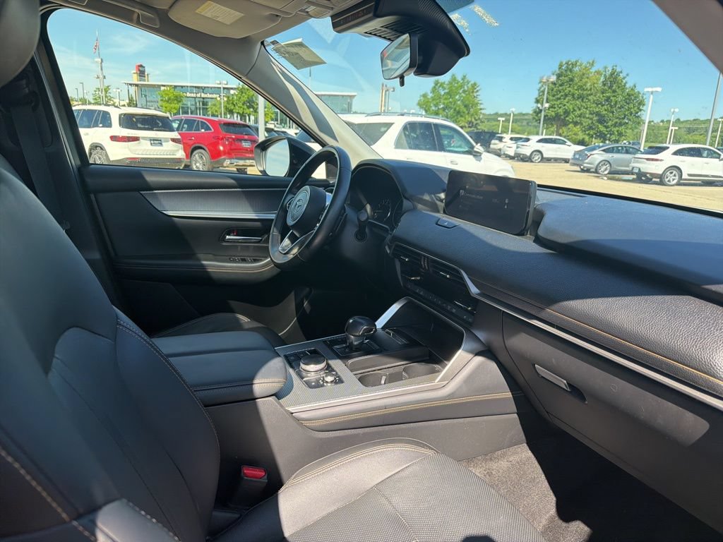 Used 2024 MAZDA CX-90 3.3 Turbo w/ Preferred Plus AWD/4WD image 24