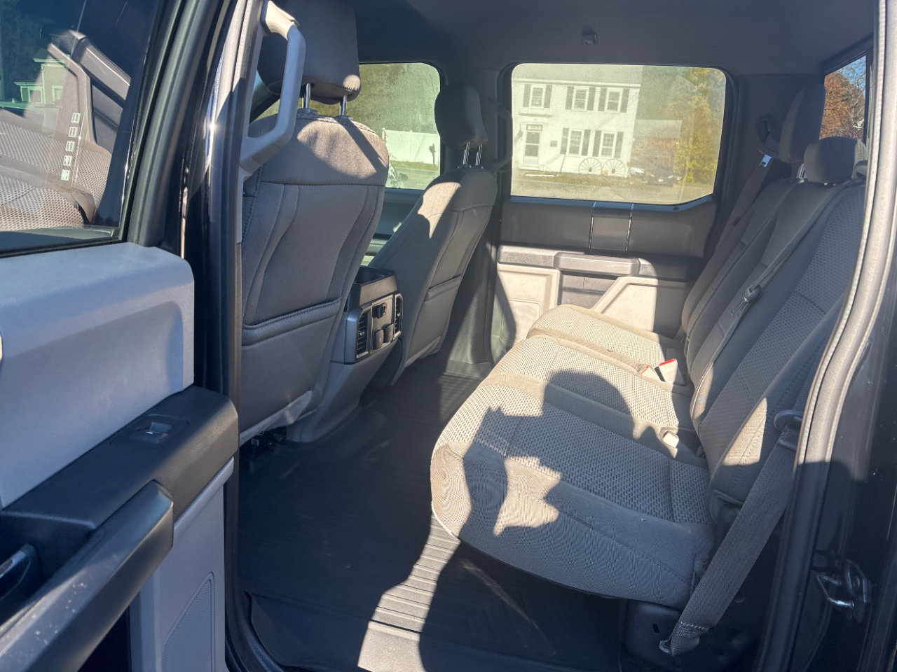 Used 2018 Ford F150 XLT w/ Equipment Group 302A Luxury image 11