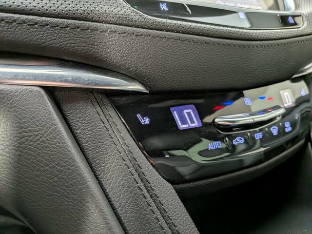 Used 2020 Cadillac XT5 Luxury w/ LPO, Floor Liner Package FWD image 24